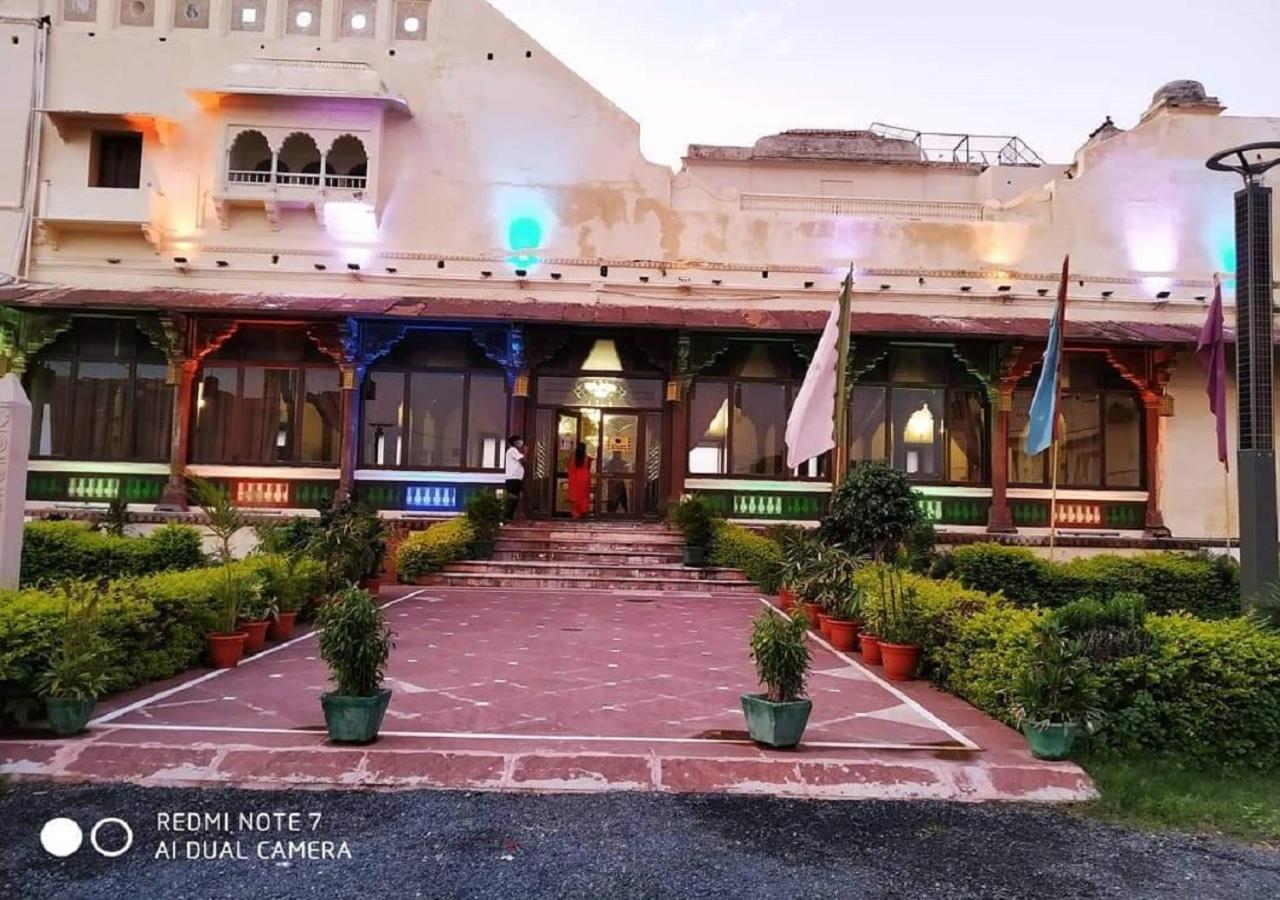 Mpt Sheesh Mahal, Orchha Hotel Ngoại thất bức ảnh