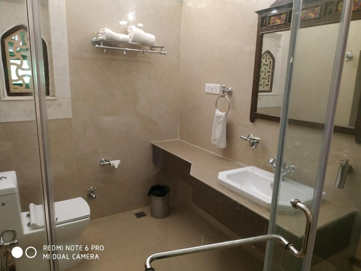 Mpt Sheesh Mahal, Orchha Hotel Ngoại thất bức ảnh